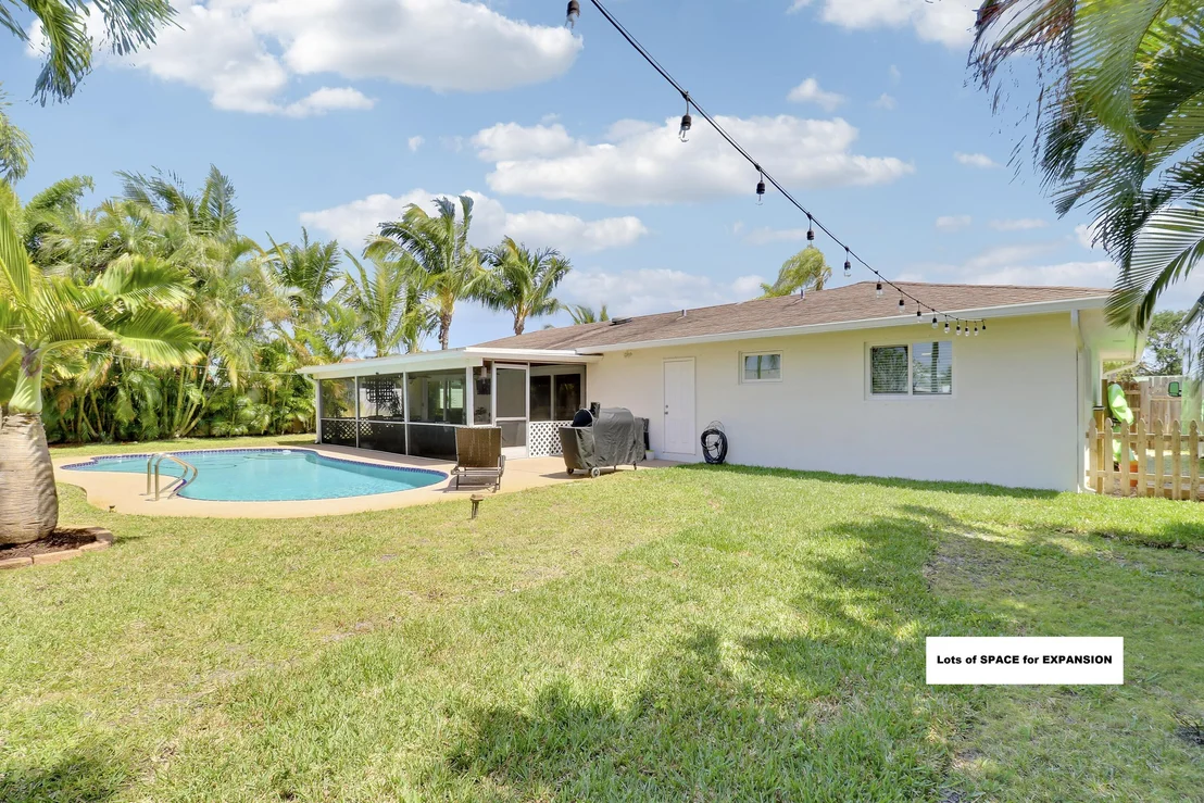 Photo of 19339 W Indies Lane