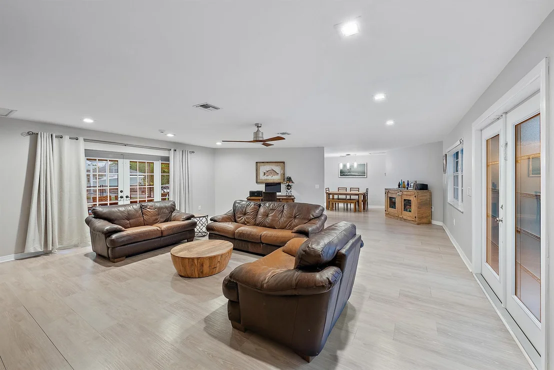 Photo of 5354 SE Horseshoe Point Road