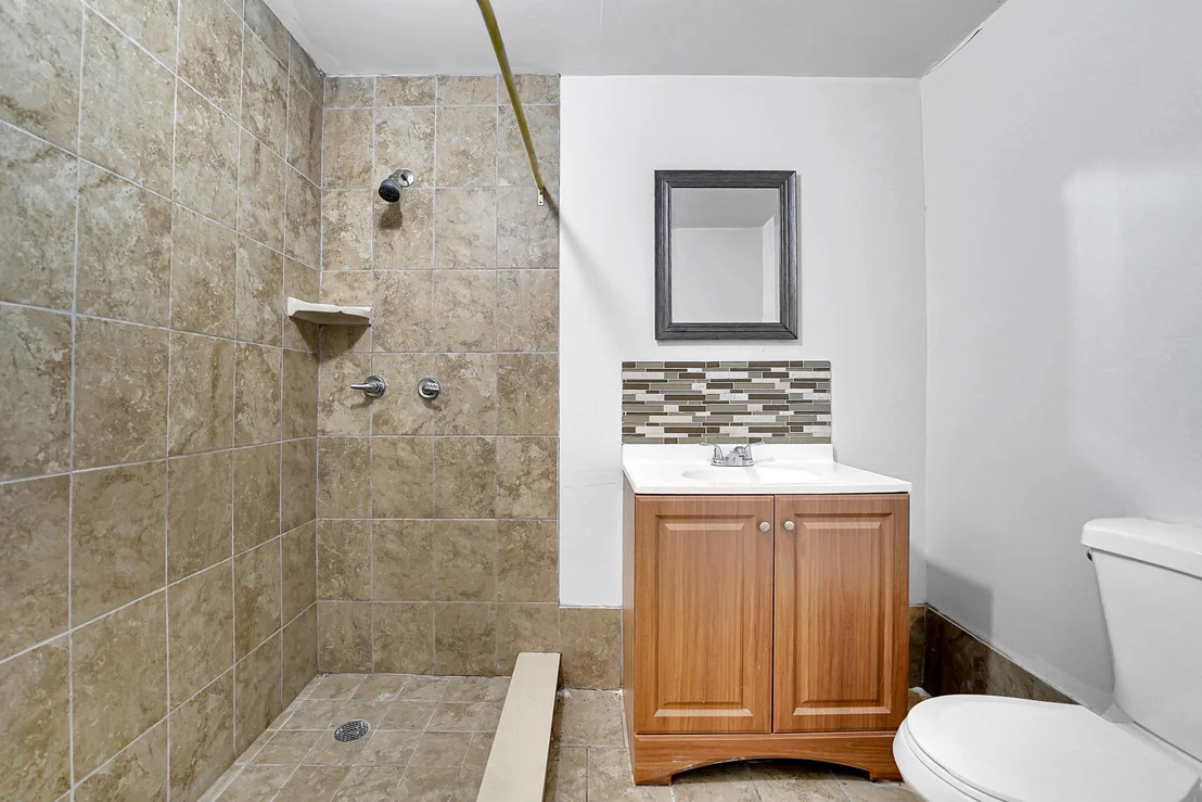 Photo of 555 NW 50TH Place