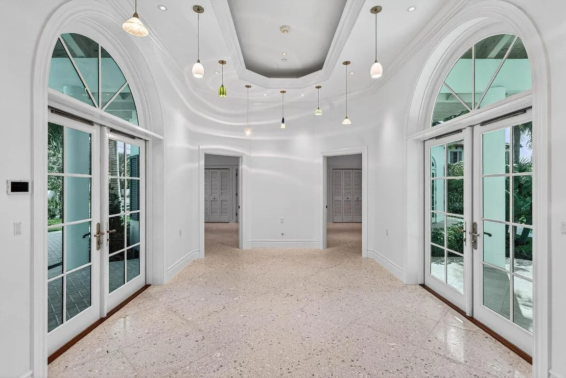 Photo of 720 N Ocean Boulevard