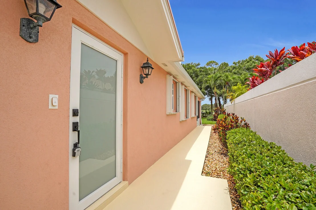 Photo of 889 SW Balmoral Trace