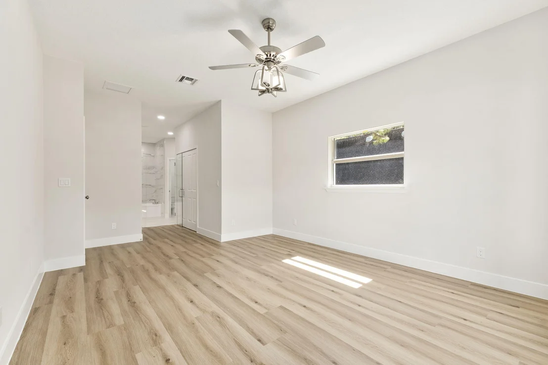 Photo of 5310 Sunset Boulevard