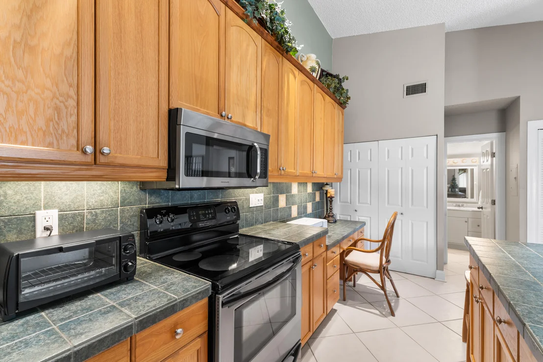 Photo of Unit E at 6426 Chasewood Drive