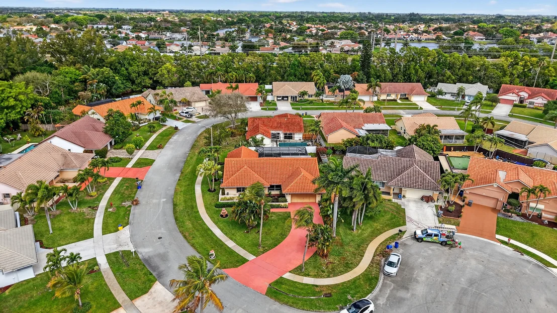 Photo of 9362 Laurel Green Drive