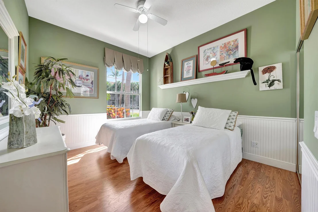 Photo of 4775 Temple Drive