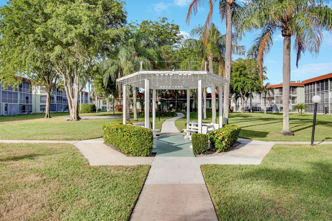 Photo of Unit 310 at 3300 Springdale Boulevard
