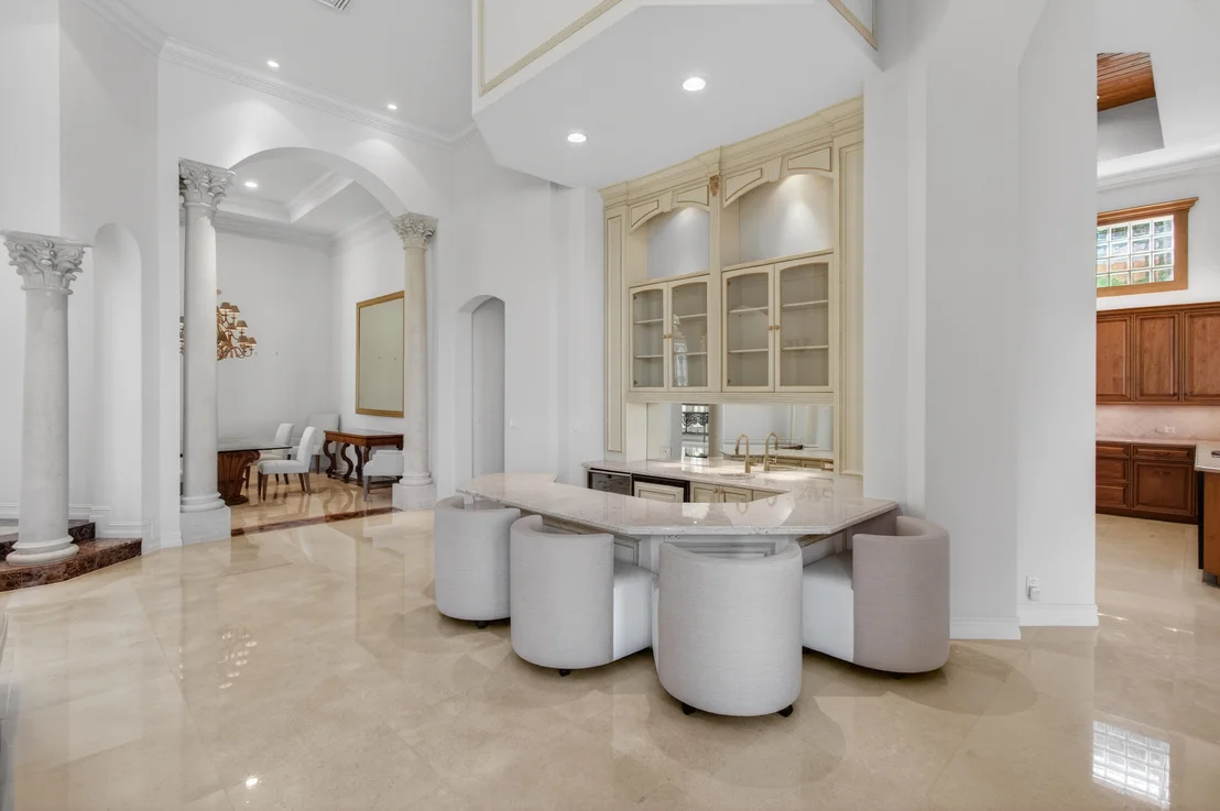Photo of 331 MIZNER LAKE ESTATES Drive
