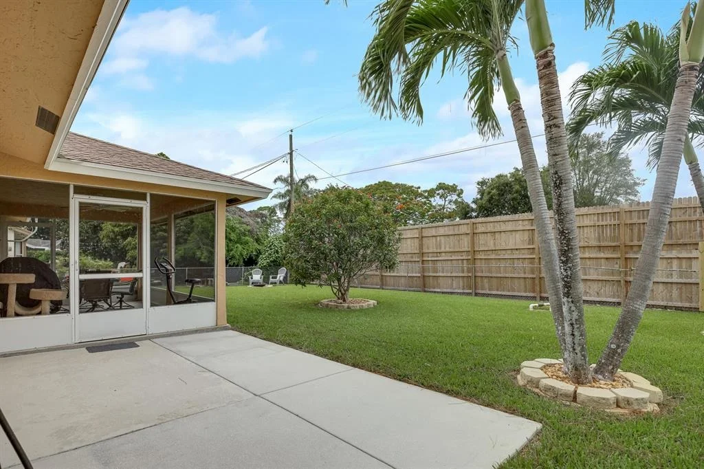 Photo of 4815 Dolphin Drive