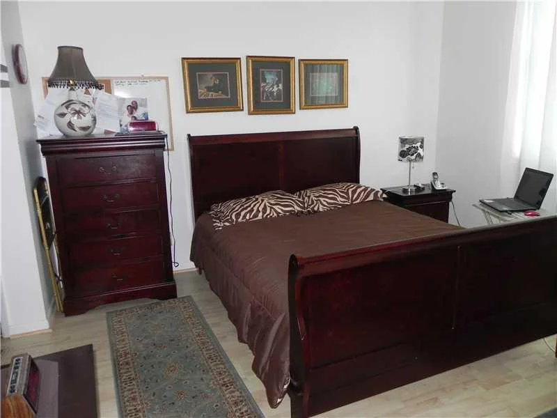 Photo of Unit 809 at 4350 Hillcrest Drive