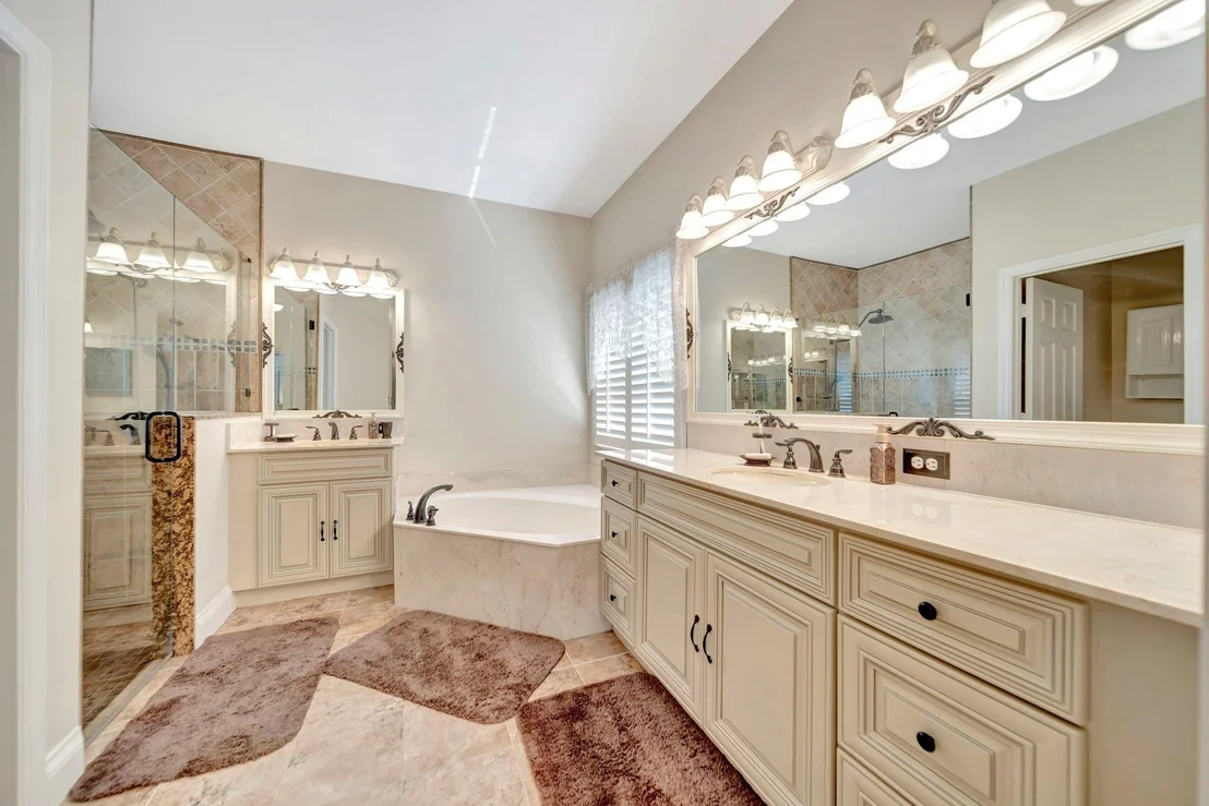 Photo of 16412 Diamond Place