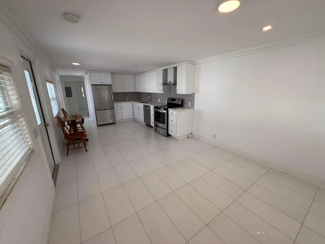 Photo of 206 Eagle Drive E