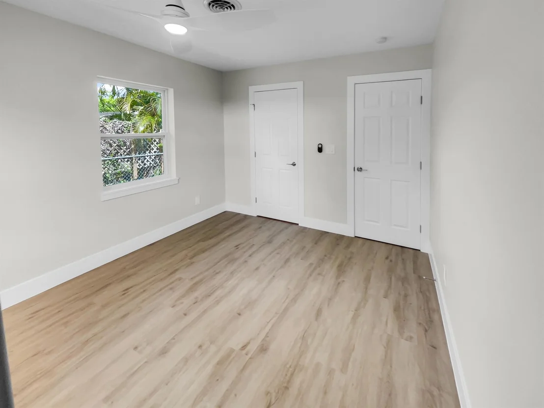 Photo of 1040 NW 16th Street