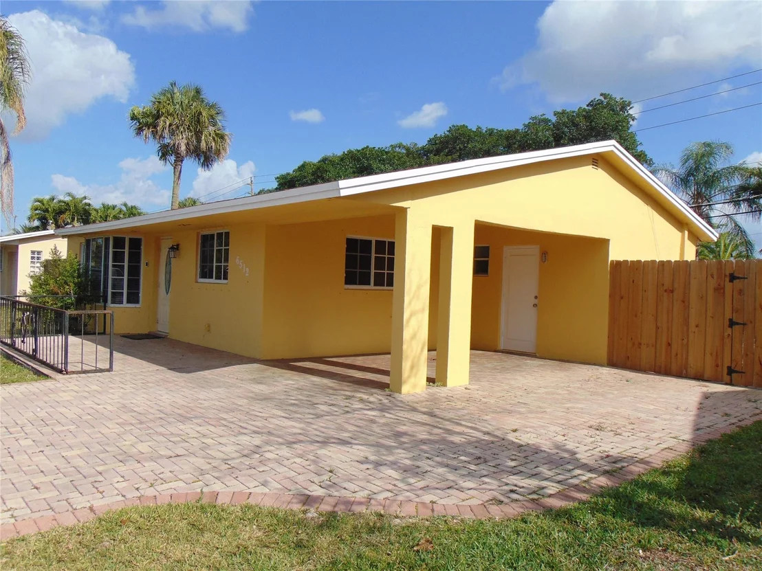 Photo of 6512 NW 9th Street