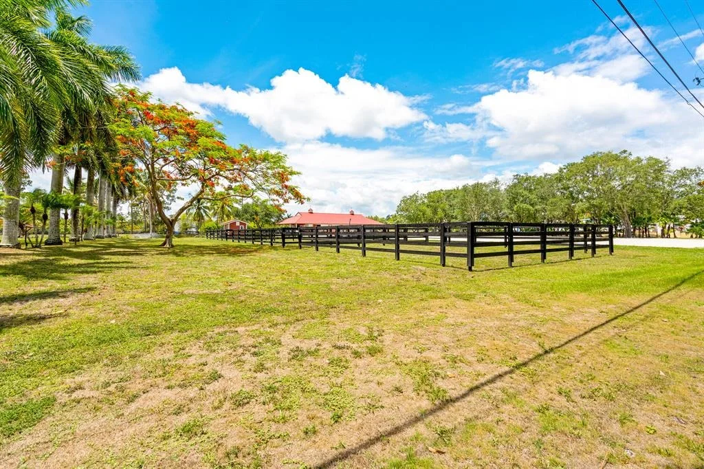 Photo of 841 Quail Road