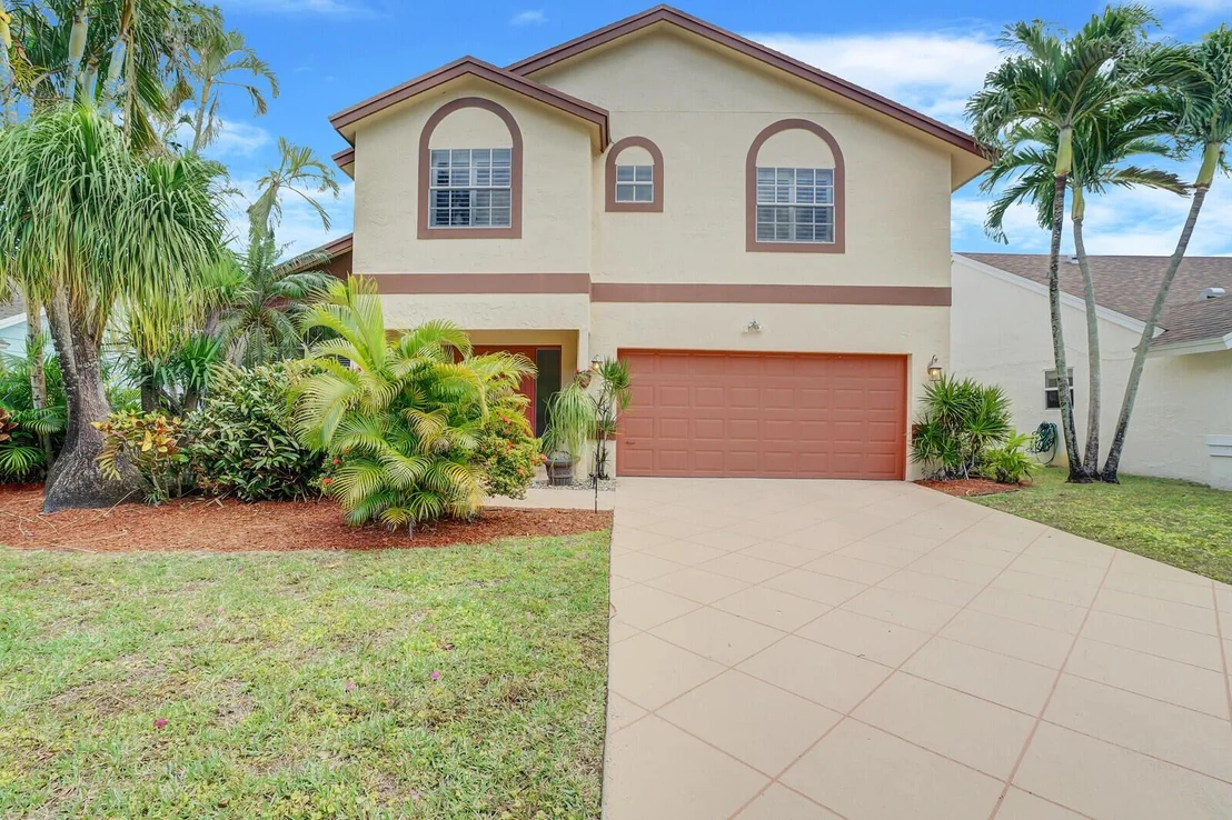 Photo of 1836 Edgewater Drive
