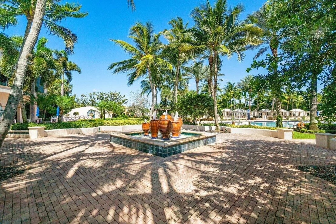 Photo of 17602 Middle Lake Drive