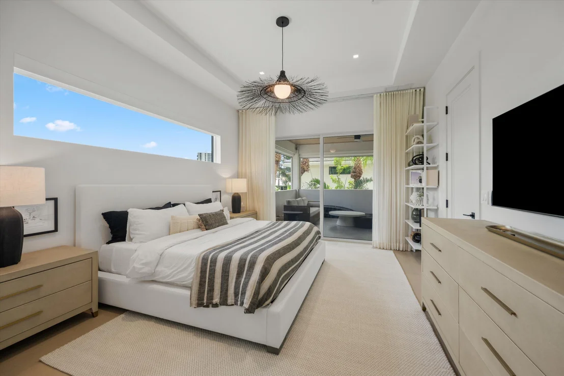 Photo of 745 Park Drive W