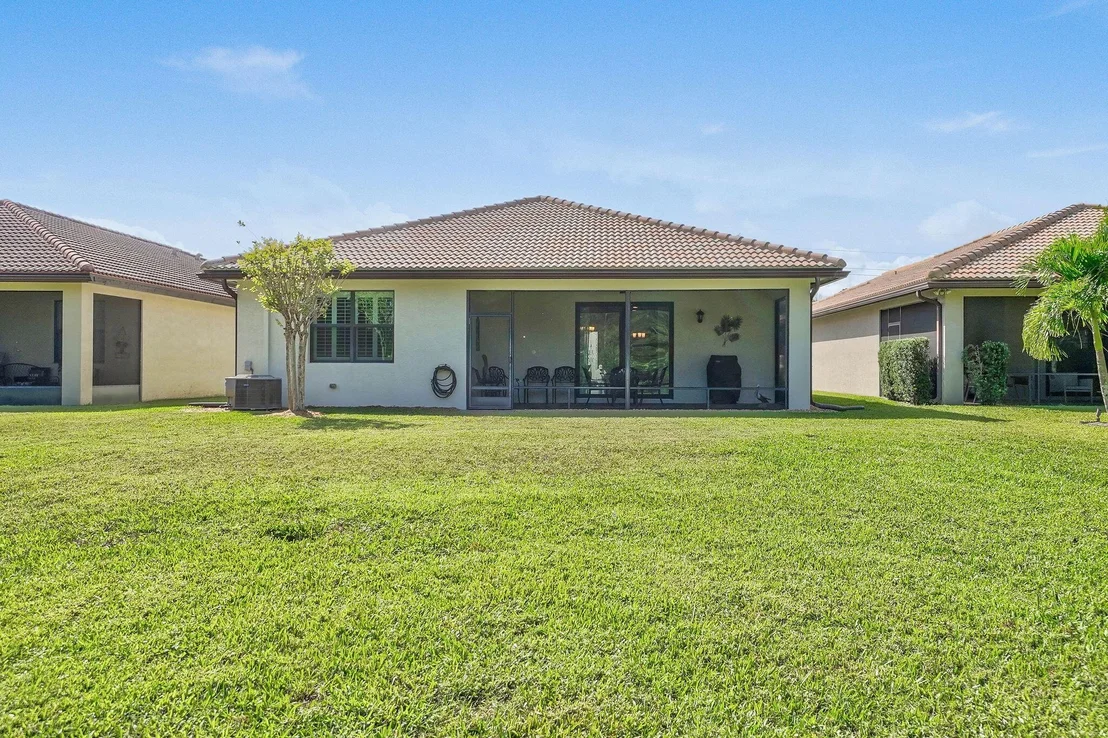 Photo of 5879 SE Entry Court