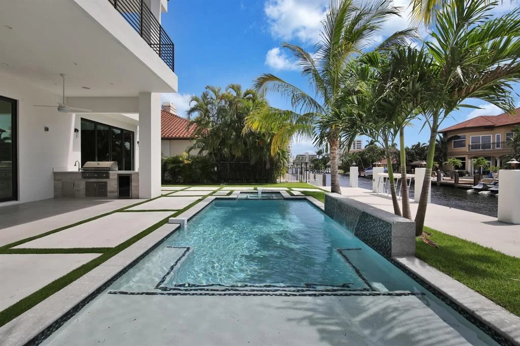 Photo of 960 Banyan Drive