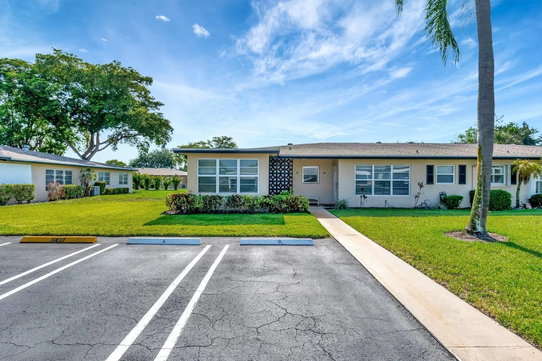 Photo of Unit A at 955 Circle Drive