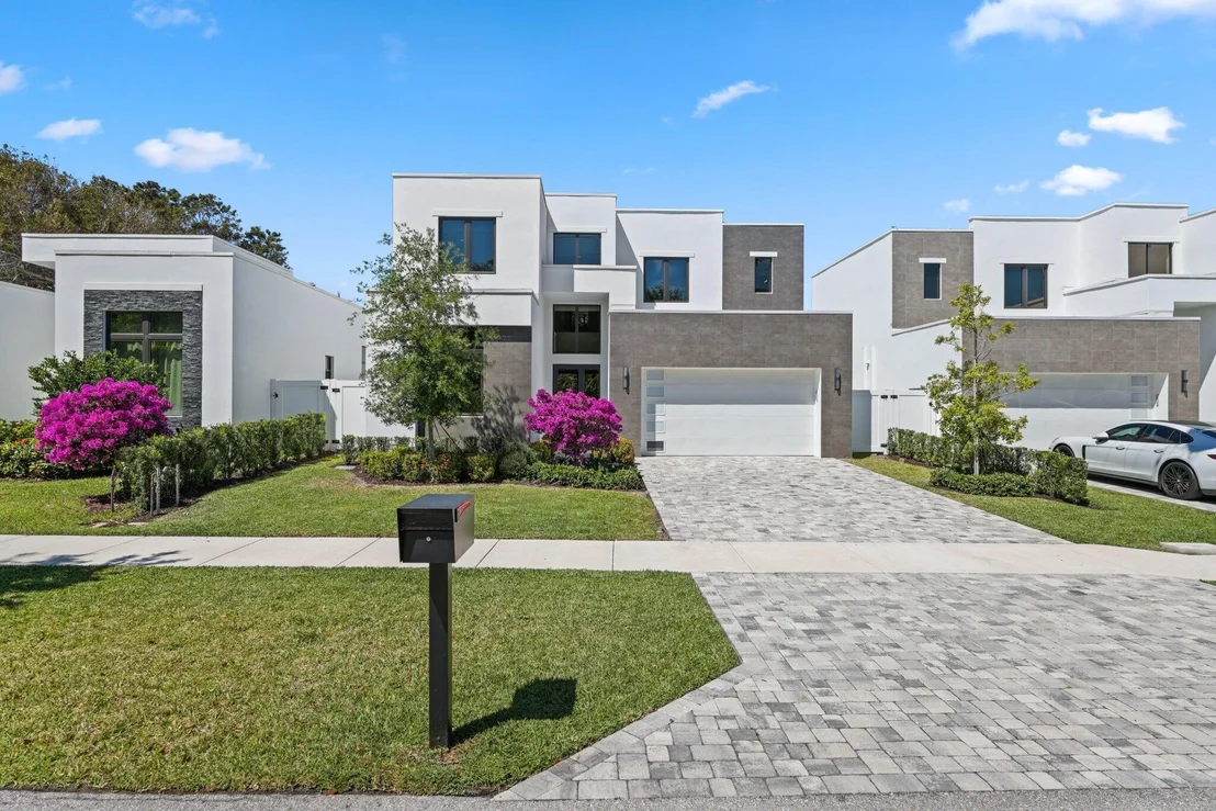 Photo of 655 Kingsbridge Street