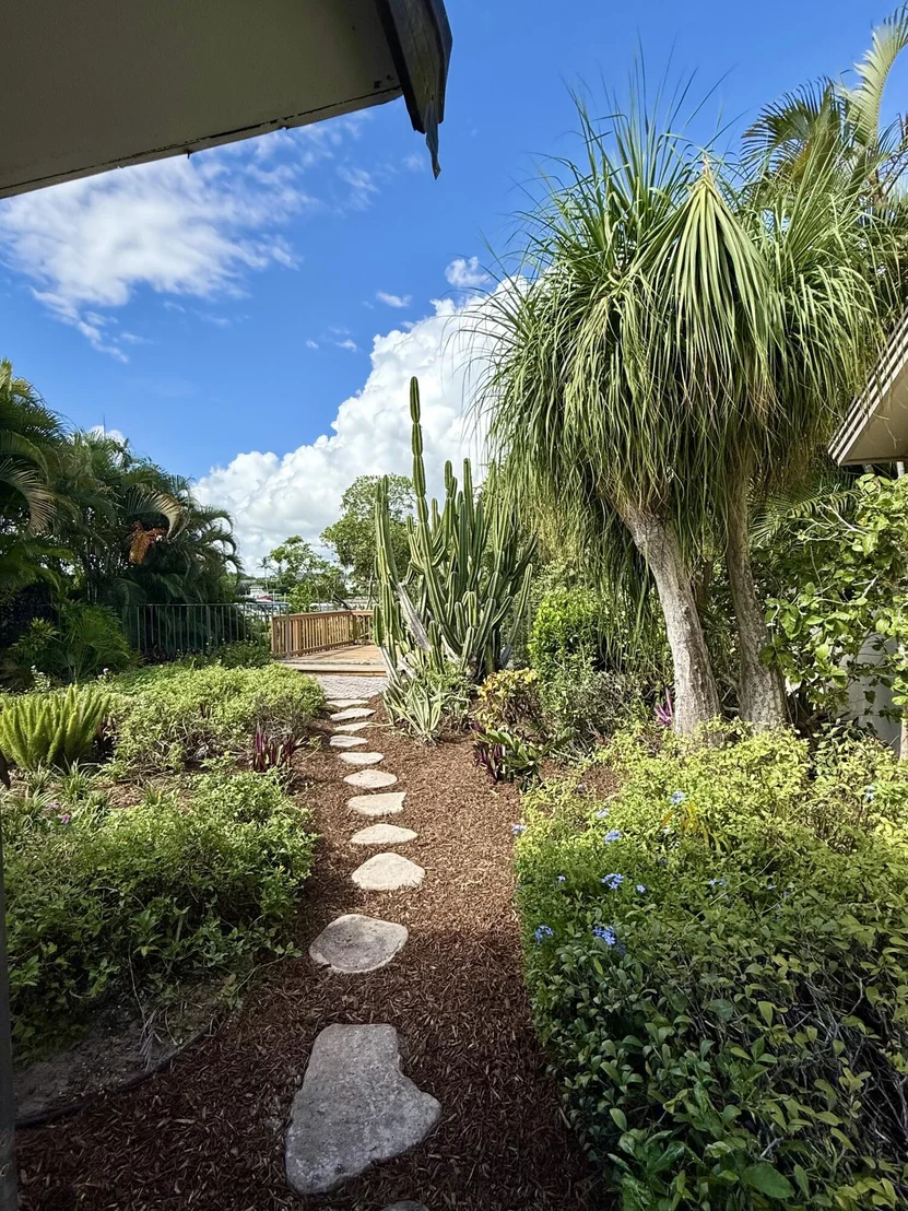 Photo of 348 River Edge Road