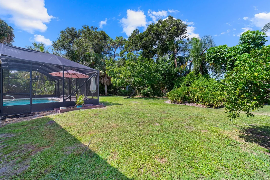 Photo of 3007 Summit Street
