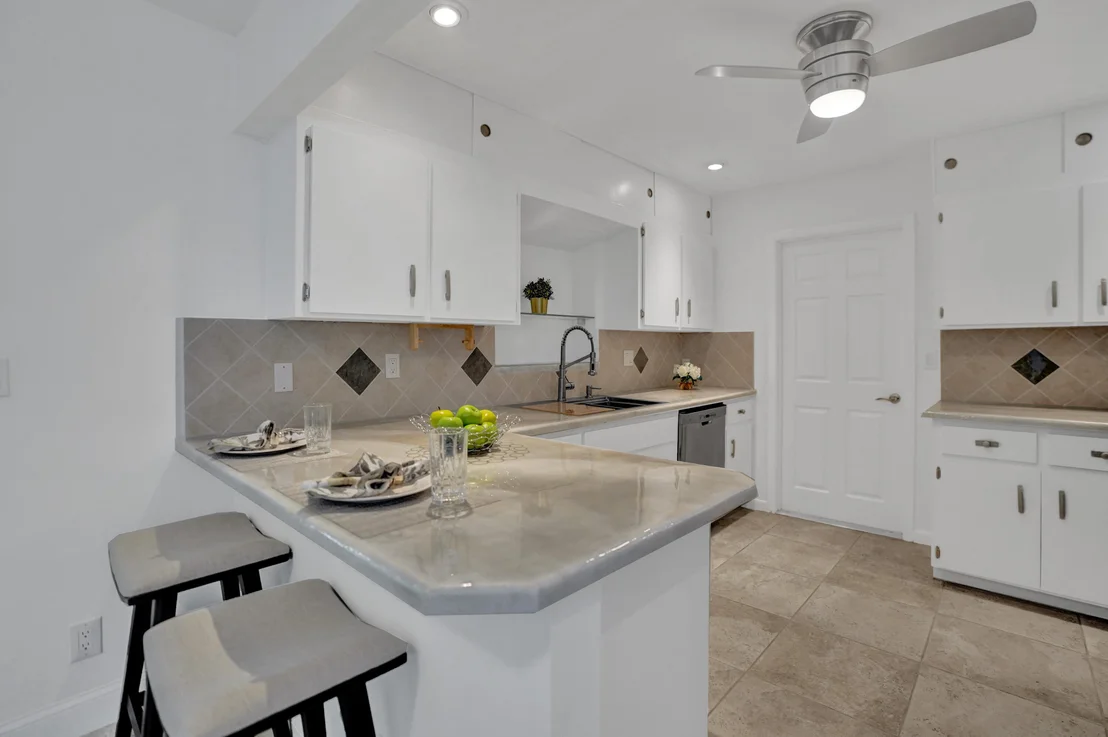 Photo of 505 Heron Drive