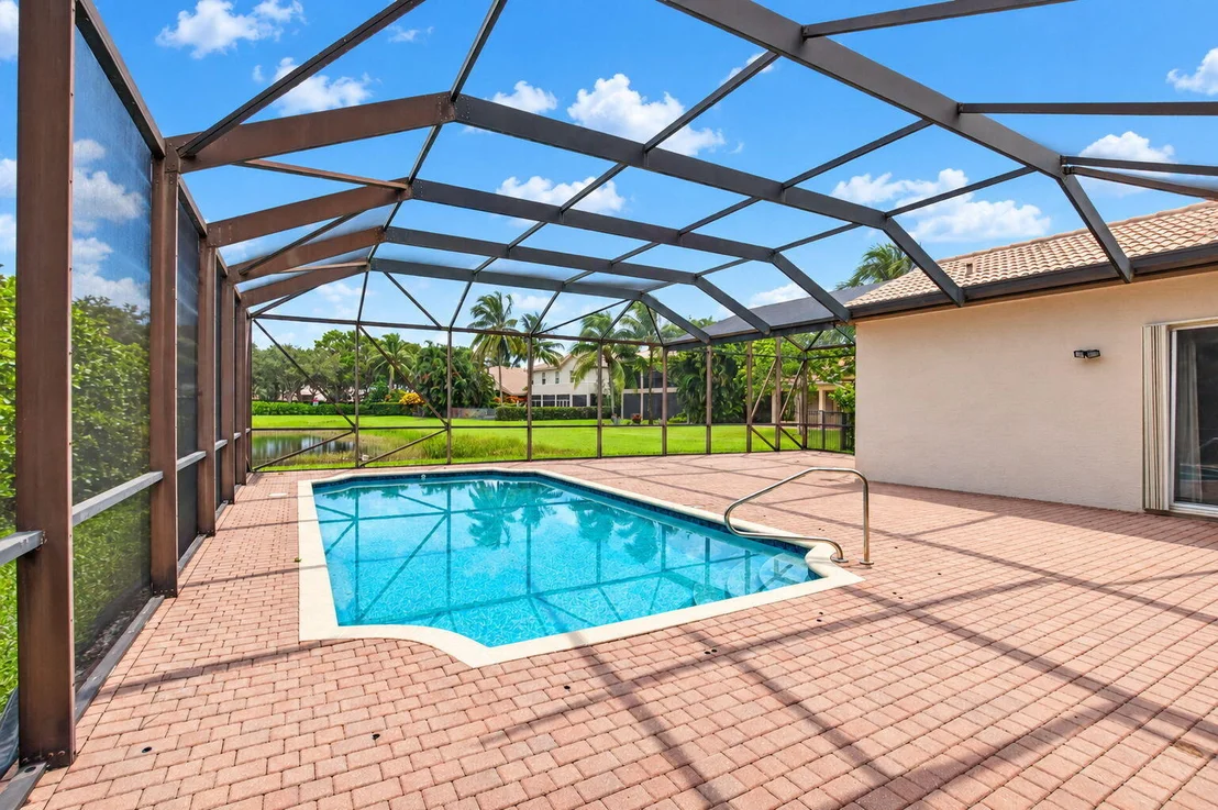 Photo of 8855 Starhaven Cove
