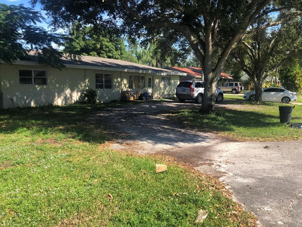 Photo of 68 W Mango Road