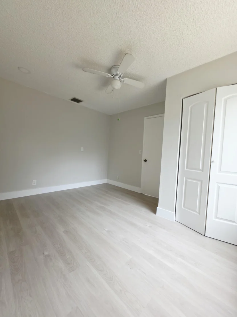 Photo of 6117 Blue Grass Circle