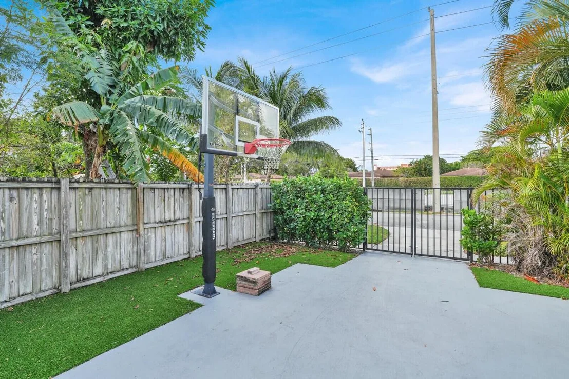 Photo of 6524 Sleepy Willow Way