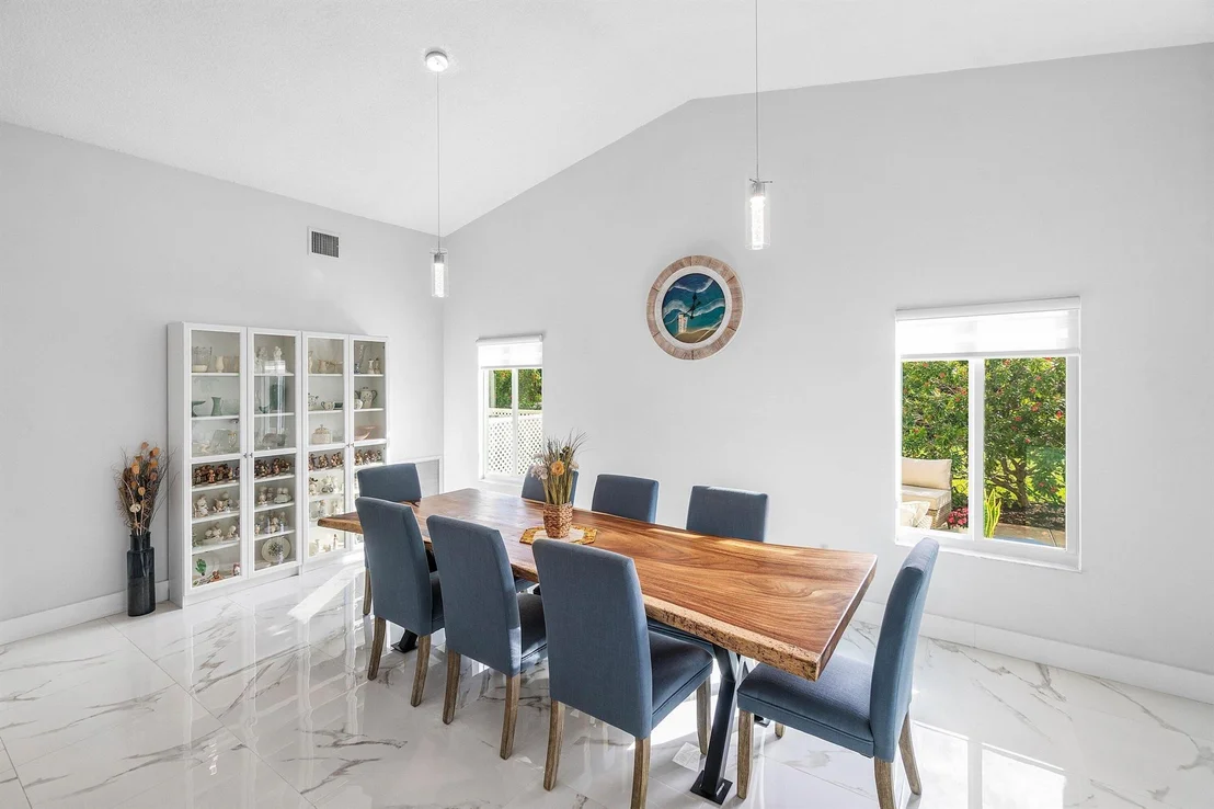 Photo of 2350 Riviera Drive