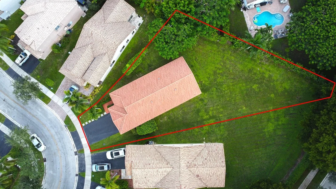 Photo of 1127 Alexander Bend