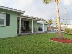 Photo of 151 Coconut Road
