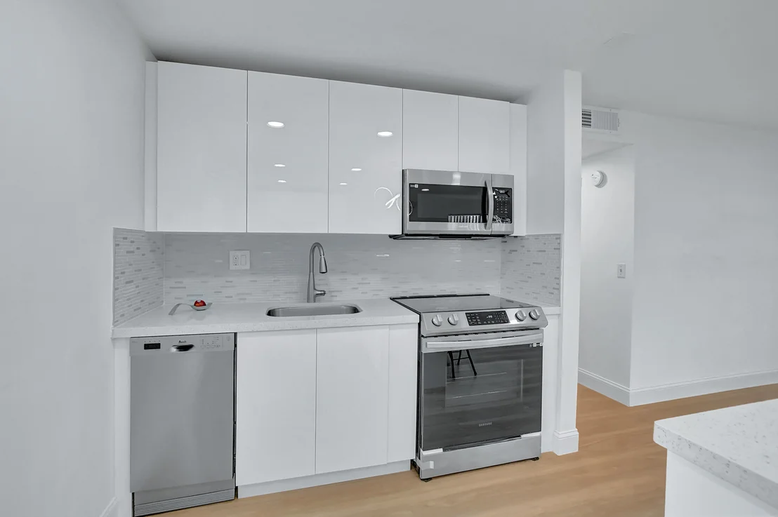 Photo of 972 NORMANDY U