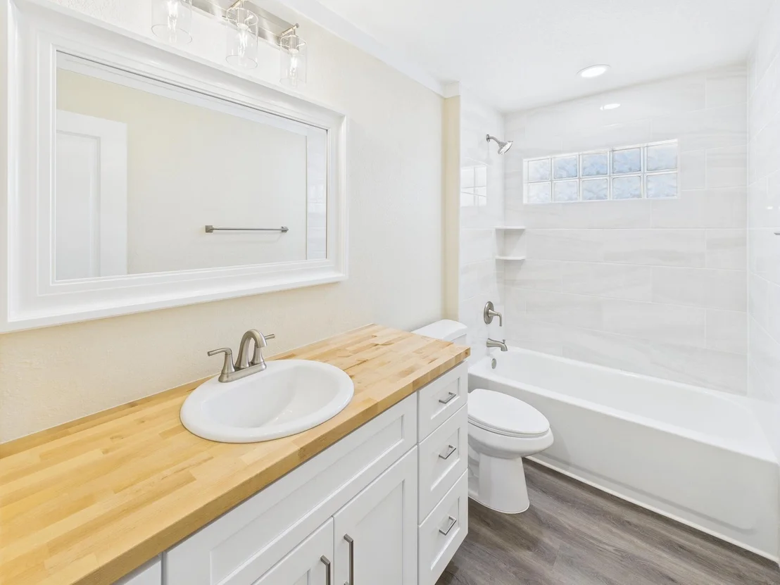 Photo of 7286 NE 4th Street