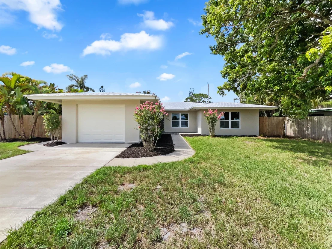Photo of 1040 NW 16th Street