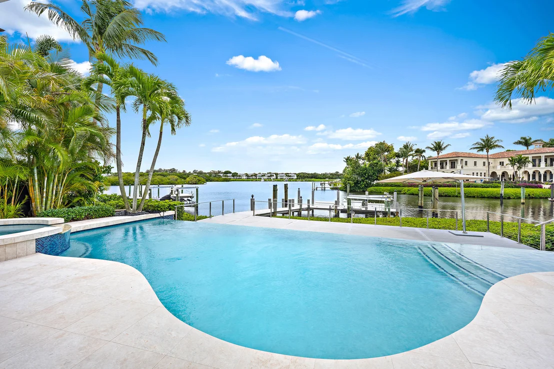 Photo of 121 Commodore Drive