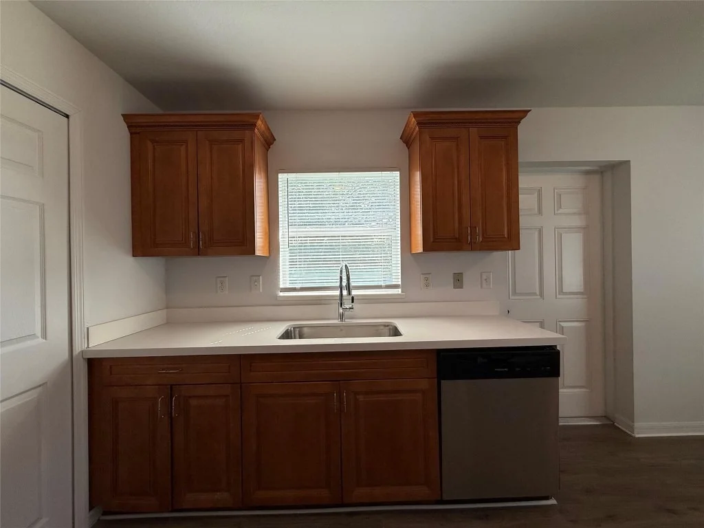Photo of 520 Orchard Park Drive
