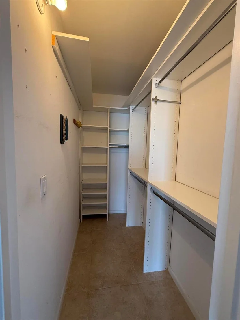 Photo of 2071 Exeter D