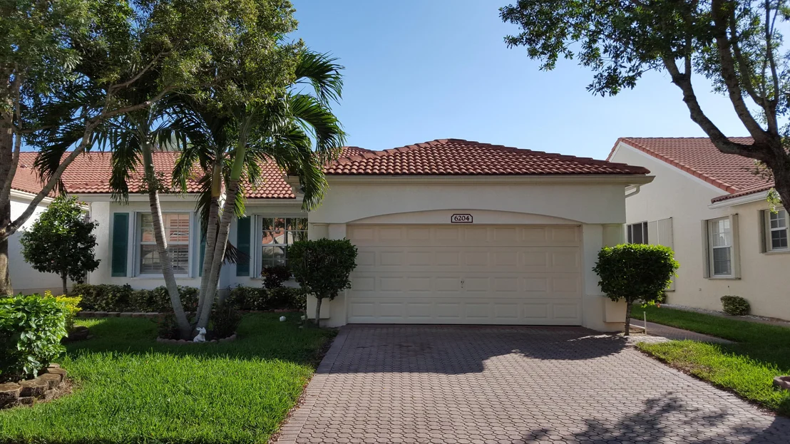 Photo of 6204 Heliconia Road