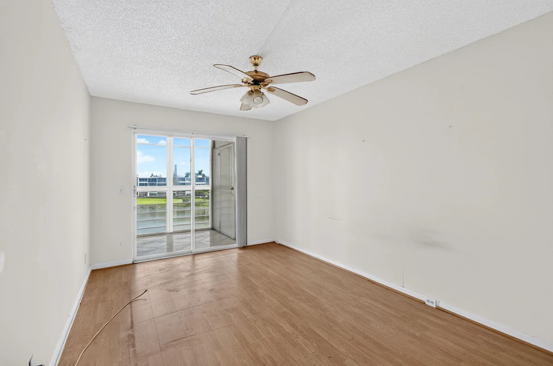 Photo of 4044 WOLVERTON C