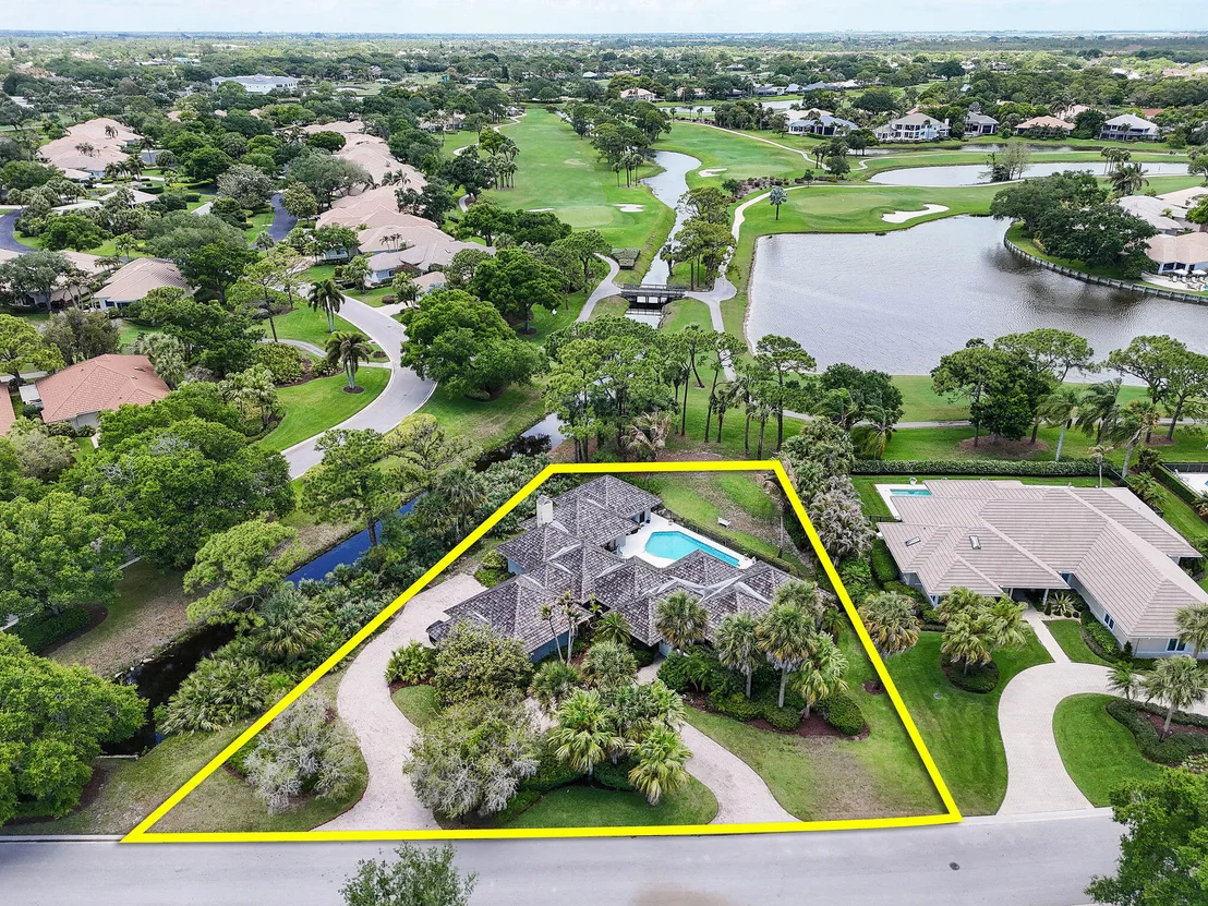 Photo of 6980 SE Winged Foot Drive