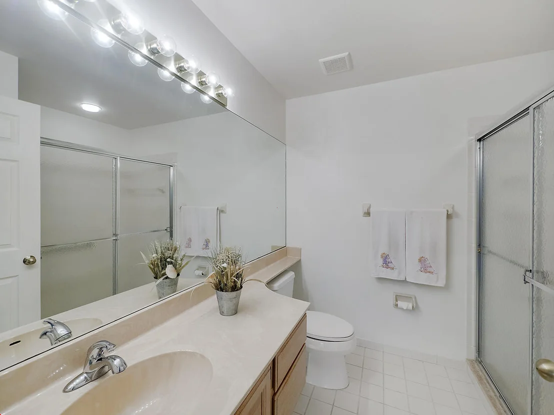 Photo of 289 Moccasin Trail W