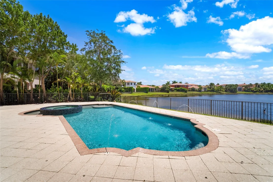 Photo of 9460 Eden Manor