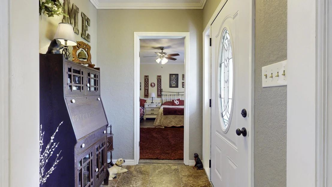 Photo of 1332 N Oak Ridge Drive