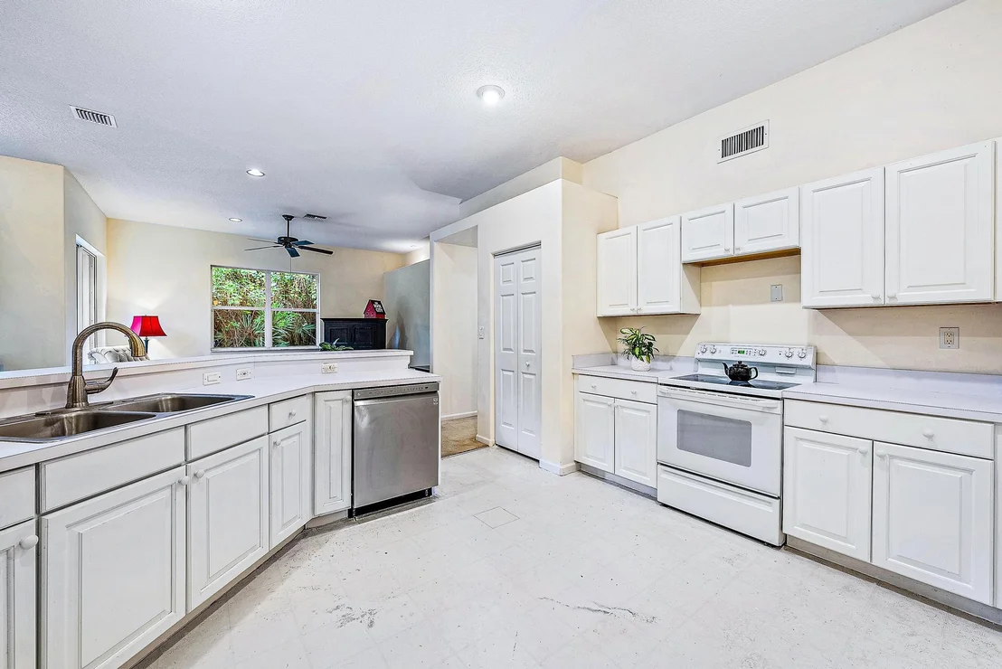 Photo of 16169 N 130th Avenue N