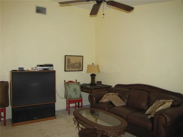 Photo of 916 Daffodil Drive