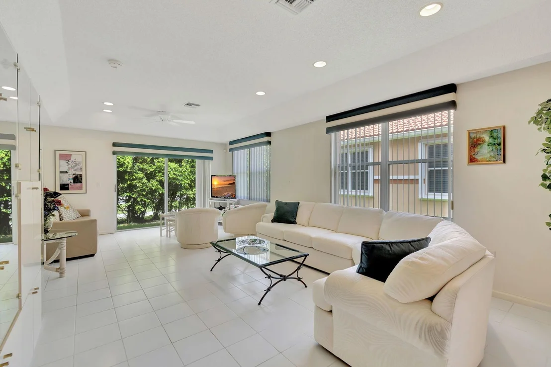 Photo of Unit D at 9928 Seacrest Circle